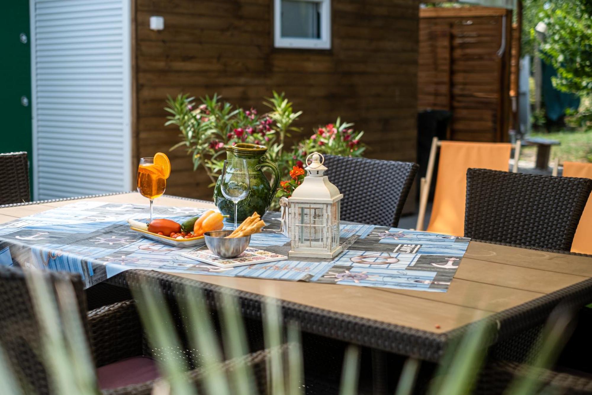 Szuerke Vendeghaz Balatonkenesen Apartment Ngoại thất bức ảnh